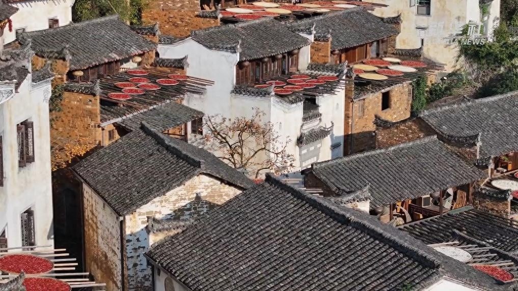 从凋敝到繁荣：篁岭古村的华丽转身，乡村旅游的奇迹如何诞生？  第1张