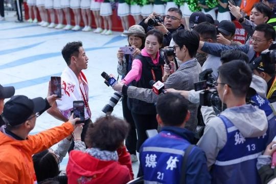 云南小伙陈天宇广马夺冠，2小时09分31秒刷新纪录，下一个目标直指十五运会金牌  第2张