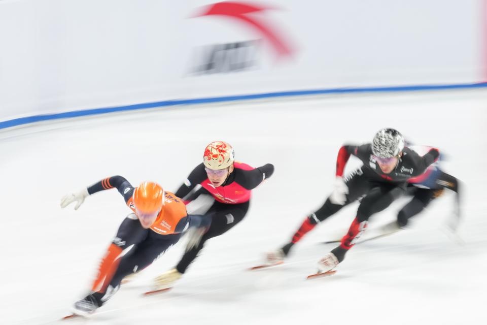 中国队霸气夺冠！短道速滑世界巡回赛北京站男子5000米接力A组决赛惊险瞬间  第3张