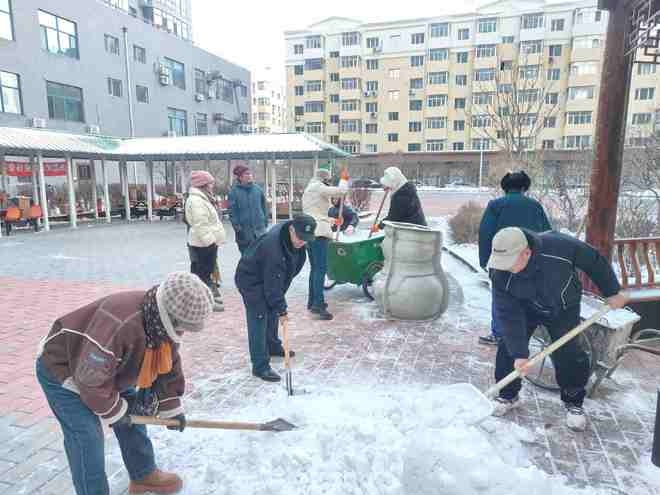 15个憨态可掬的雪人亮相哈市，点燃冬日热情，温暖与活力满满  第4张