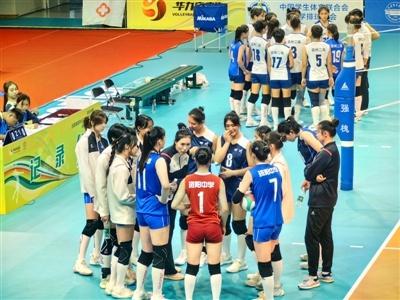 9 战全胜！时隔 6 年，资阳中学女排再度问鼎全国冠军  第1张