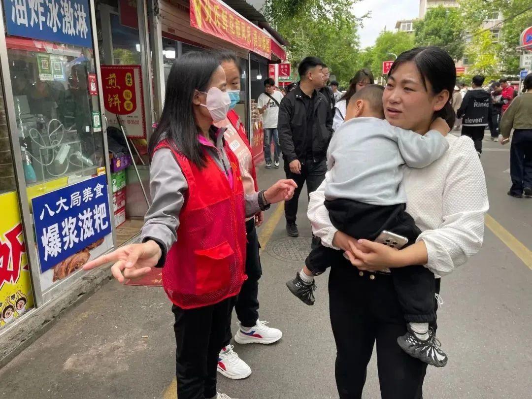 国庆期间淄博游客络绎不绝，政法干警日夜坚守交出平安答卷  第2张