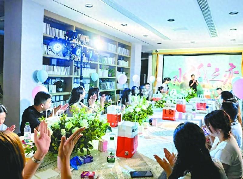 南部县举办单身职工联谊活动，浪漫邂逅之旅开启
