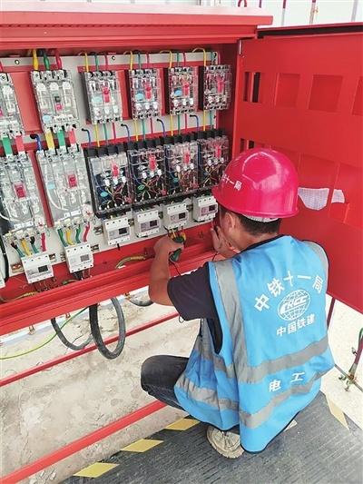 青岛地铁 9 号线亮出智慧用电黑科技，护航地铁建设  第2张