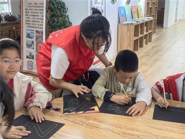 国庆假期，120 余人次参与！长城爱心大本营携手多单位，助力青少年全面发展  第2张