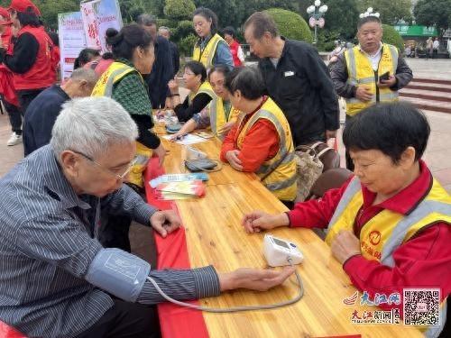 快来看看！共青团临川区委这场助老志愿行活动，太暖了  第1张