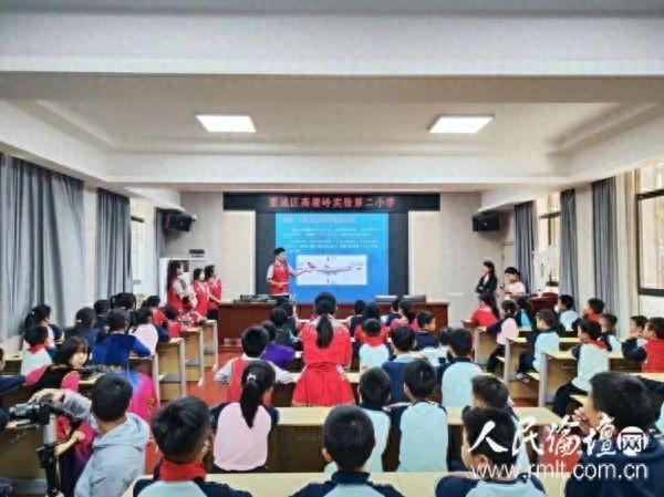 航空发动机科普进校园，点燃少数民族小朋友的科技梦  第1张