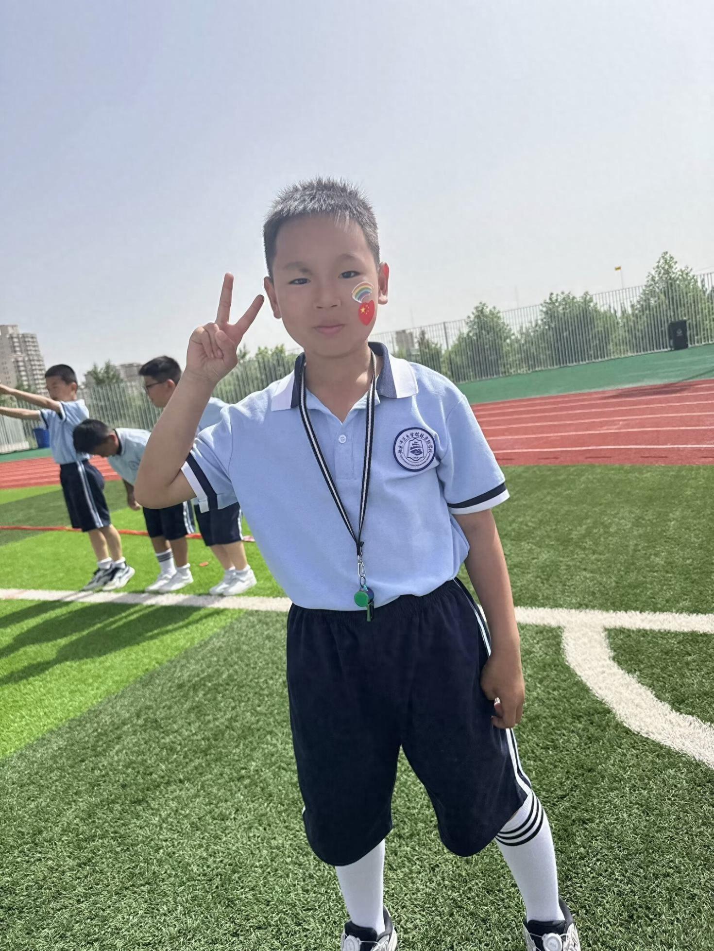 折纸飞机大赛，你敢来挑战吗？  第1张