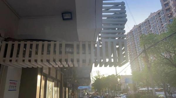油烟刺鼻、噪声扰民，这家烧烤店让居民苦不堪言  第4张