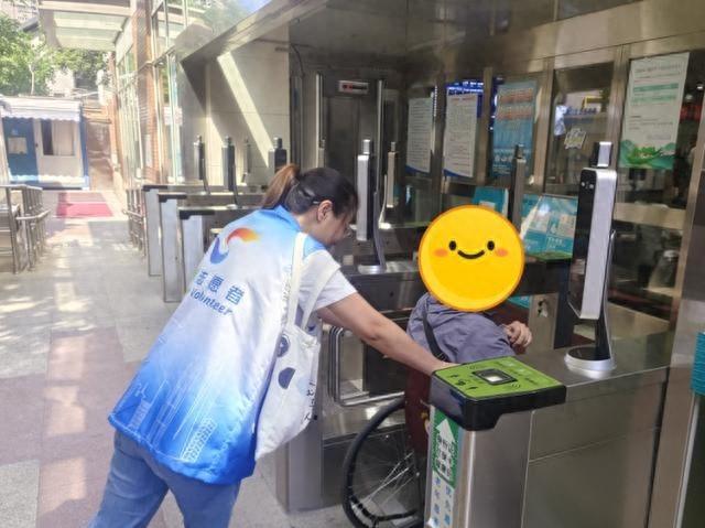 数字鸿沟成老年人就医拦路虎，居委会如何助其跨越？