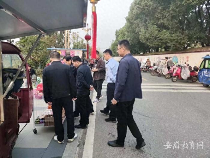 10 月 8 日至 9 日，多部门联合行动，全力净化校园周边环境  第1张