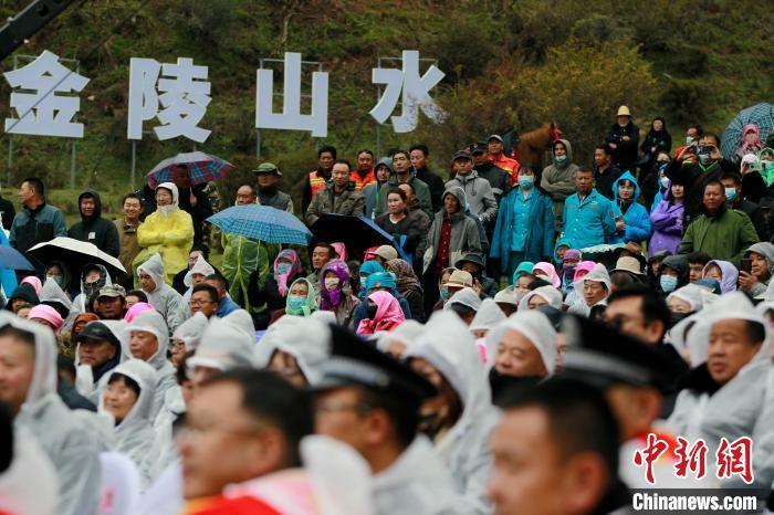 首届群加国家森林公园音乐会雨中开幕，你不来看看吗？  第3张