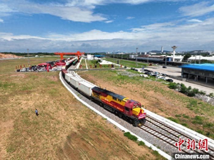 首条常态化运行的联合班列！黄山、宣城—宁波舟山港海铁联运联合班列满两个月  第1张