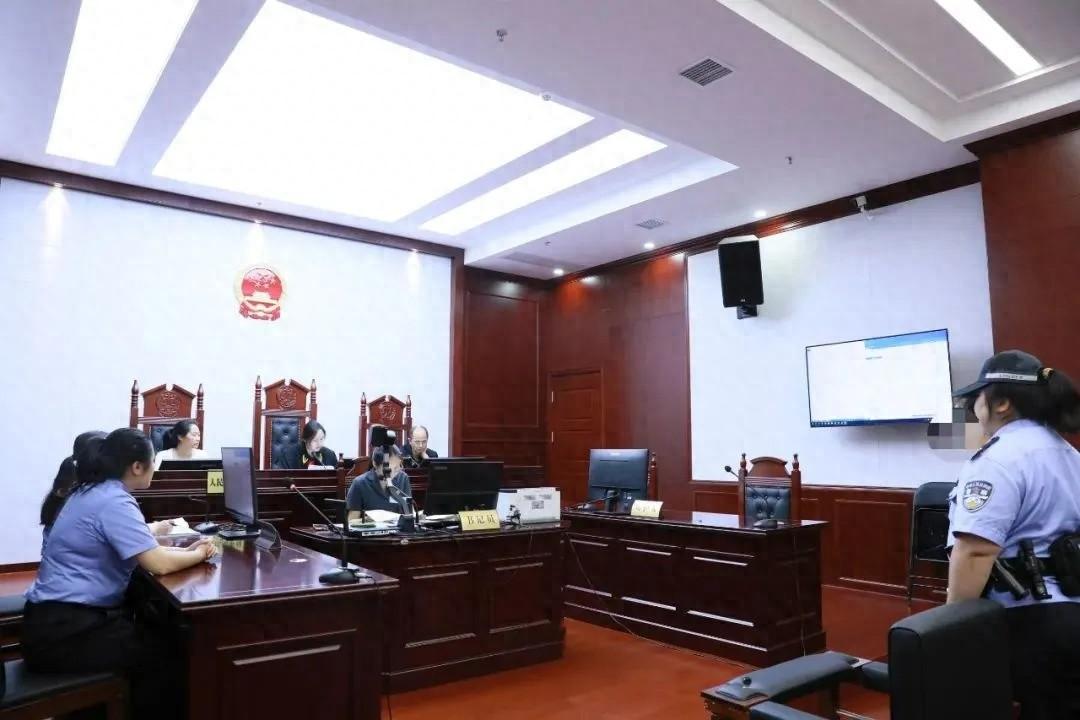 女子非法吸金 4566 万余元，被判有期徒刑十二年  第1张