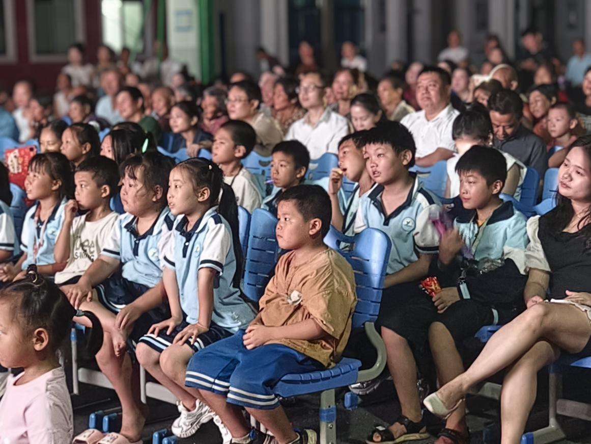 江西上高野市乡举办反诈主题文艺晚会，节目精彩纷呈，村民受益匪浅  第2张