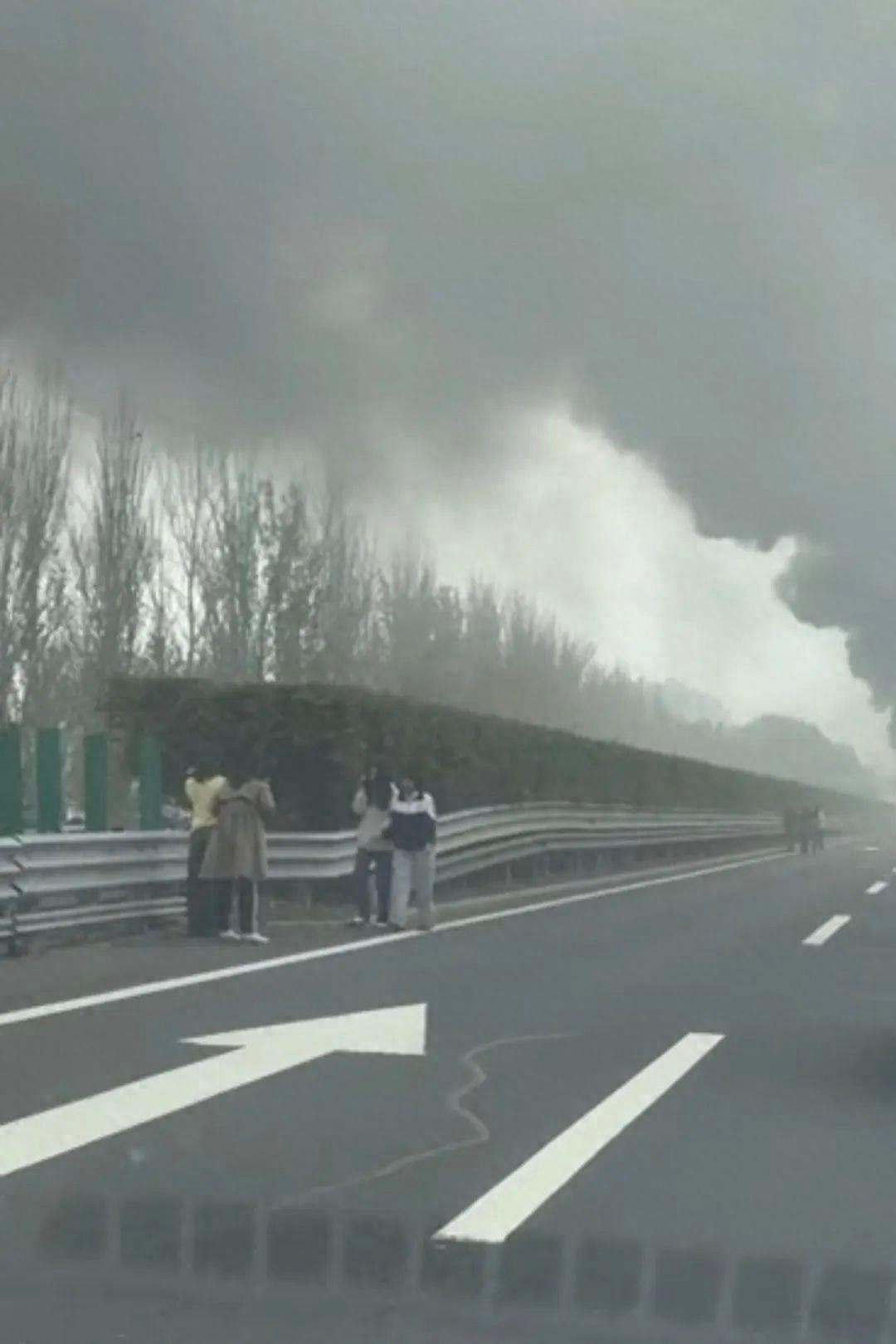 辽宁沈阳一客车起火，30 多名伤者无生命危险，事故现场已拆除  第1张