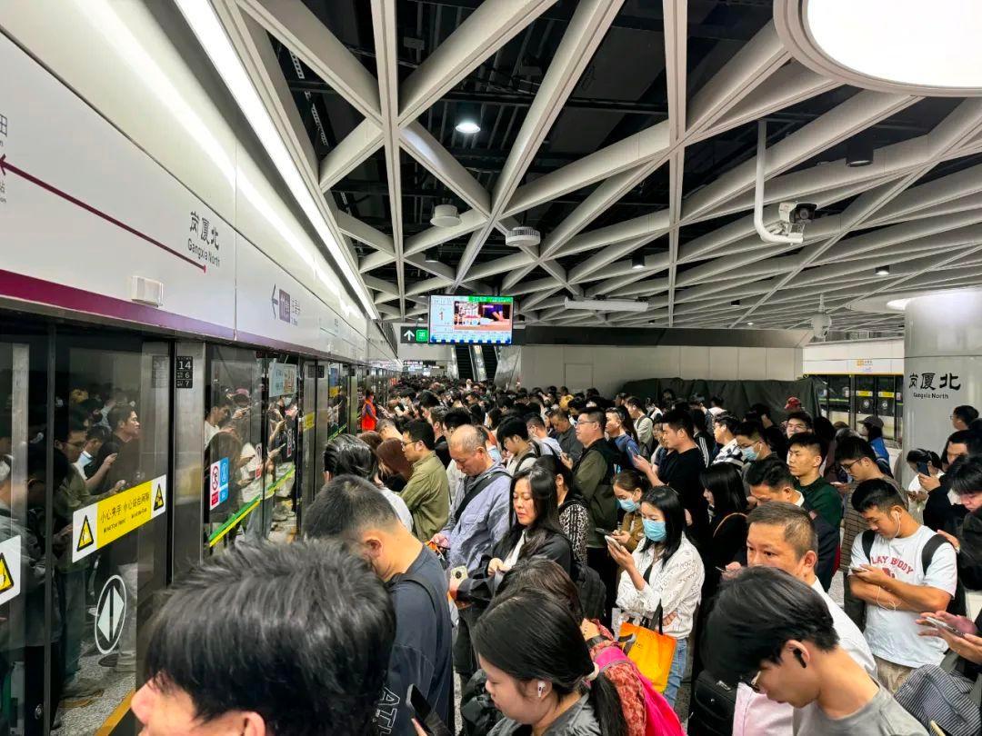 11 号线调整行车间隔，市民出行更便捷  第2张