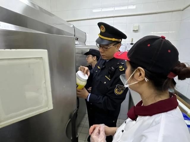 市场监管人竟开启 007 工作模式，连性格都变了？  第3张