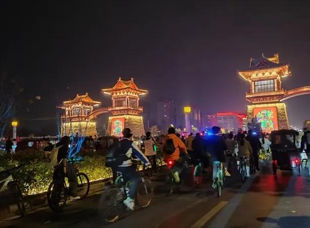 突发！郑开大道郑州段非机动车道禁行，竟是因为……  第3张