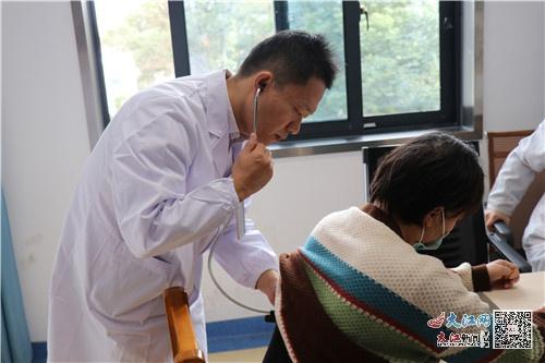 30 余位萍乡籍医疗专家返乡义诊，为患者提供专业诊疗建议  第1张