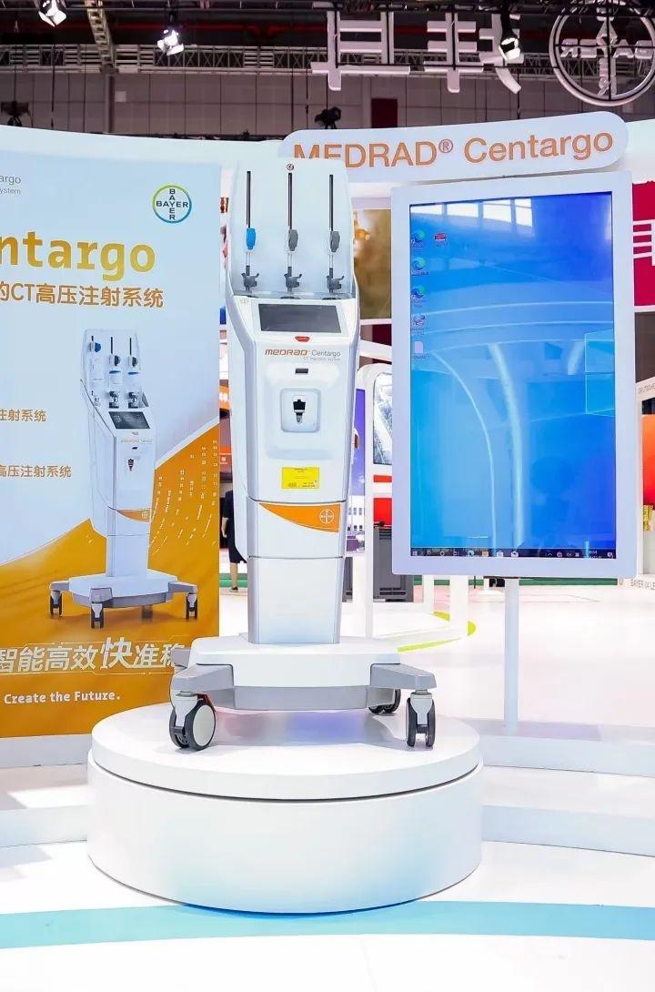 第七届进博会医疗器械展区：创新产品令人应接不暇，大语言模型迎全球首秀  第2张
