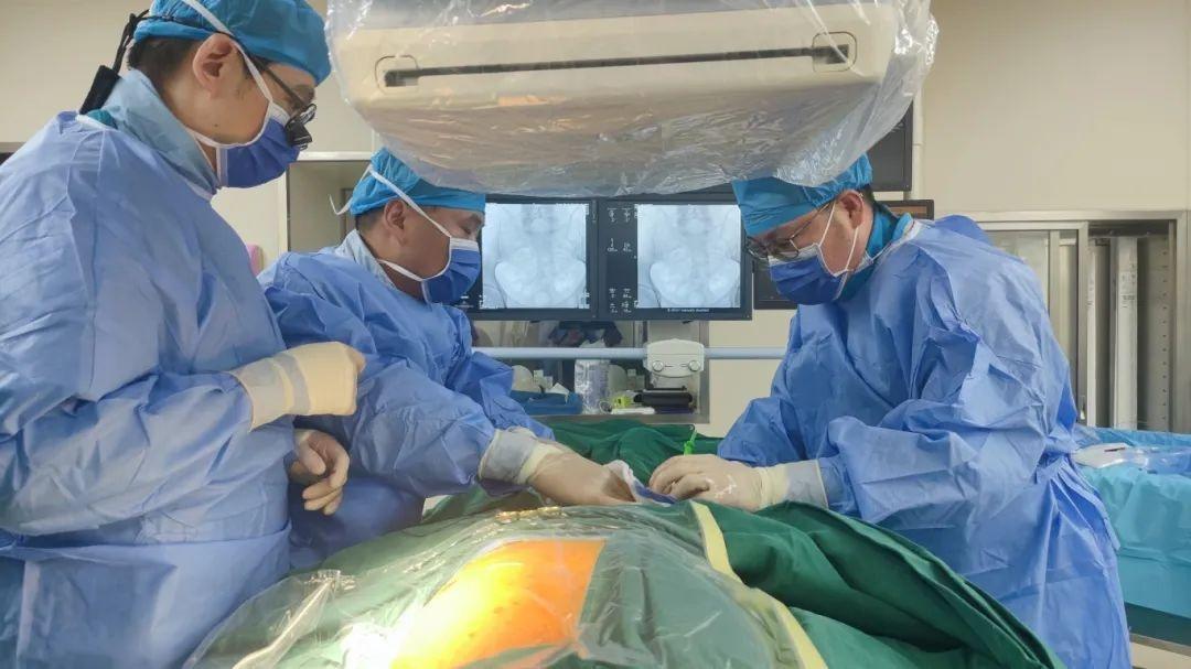 七旬老人胸闷气喘，阜南县首例 TAVI 手术助其重获新生  第2张
