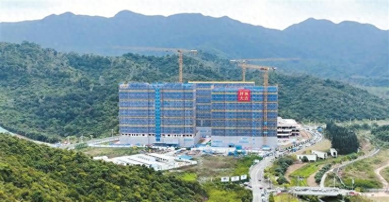 深圳海洋大学东校区封顶，携手南方科技大学共筑海洋新未来