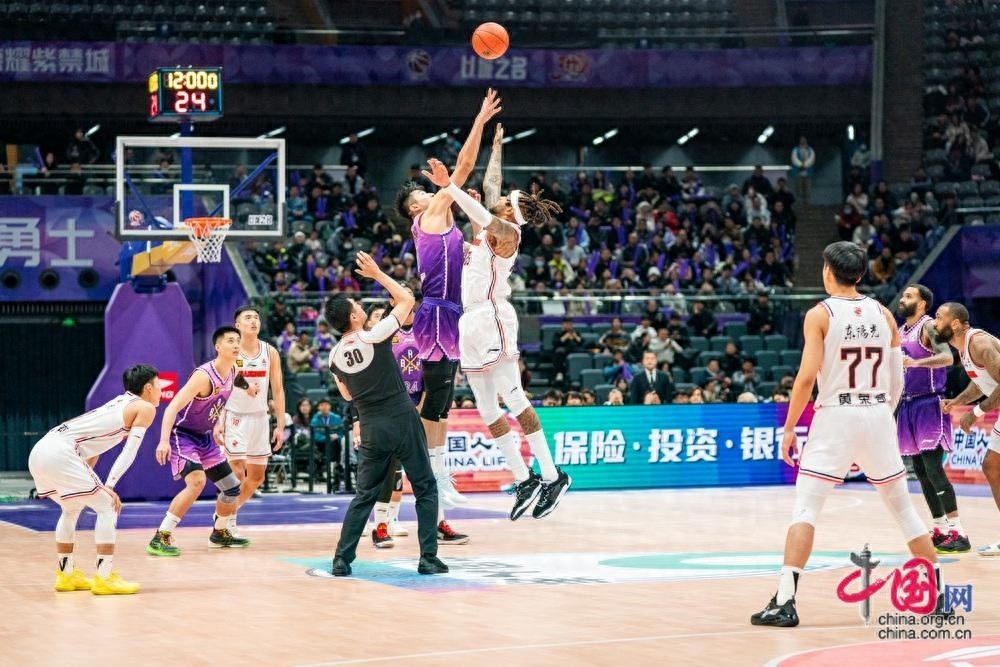 15分逆转奇迹！广东男篮客场逆袭北京北控，莫兰德犯规成转折点  第1张