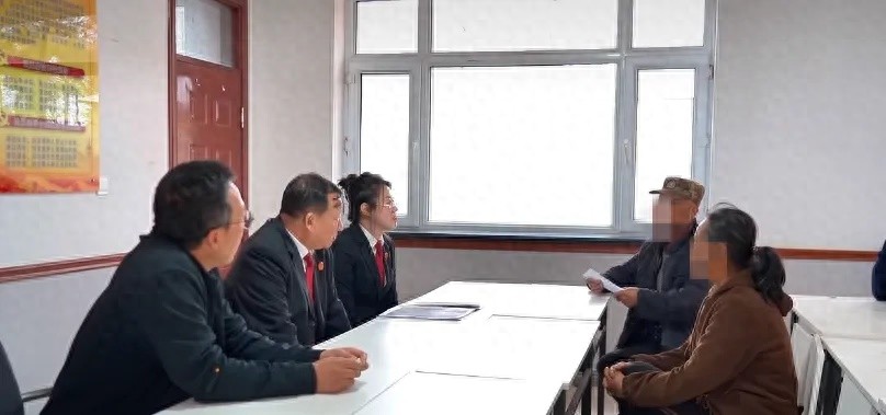 10亩承包地纠纷终落幕，村中兄弟情何以堪？法官调解化解多年恩怨  第1张