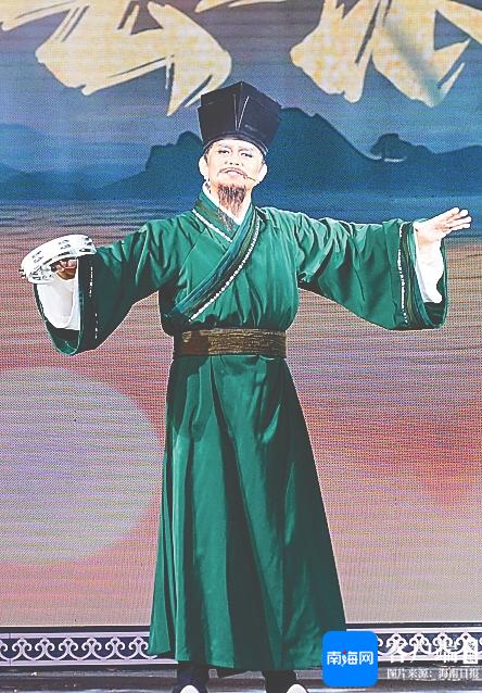 从古装墨镜到rap说唱：周亮辰如何颠覆苏东坡的传统形象？  第1张