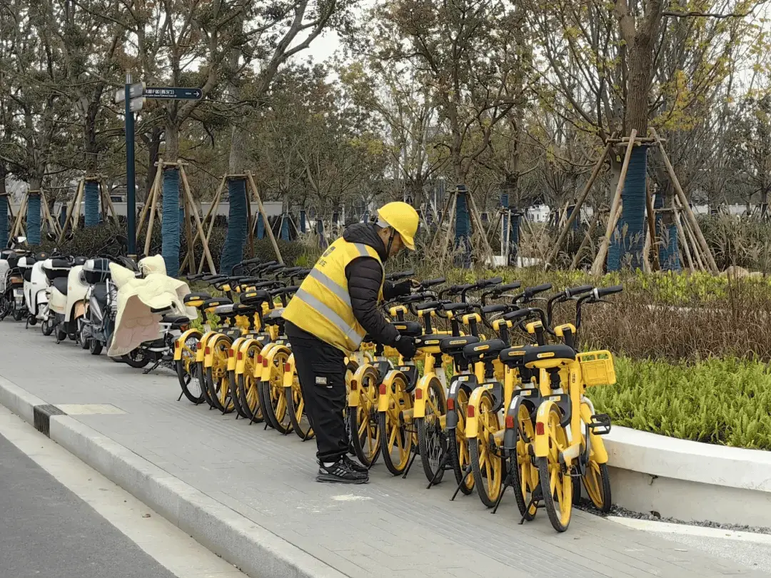 华为员工通勤新选择：共享单车打通最后一公里，日均订单破千  第2张