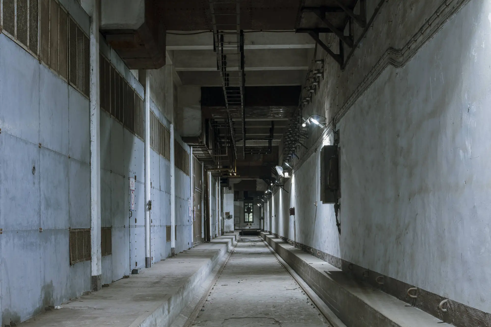 上海相册第四季：50位中外摄影师与40位作家共同描绘的上海梦  第3张