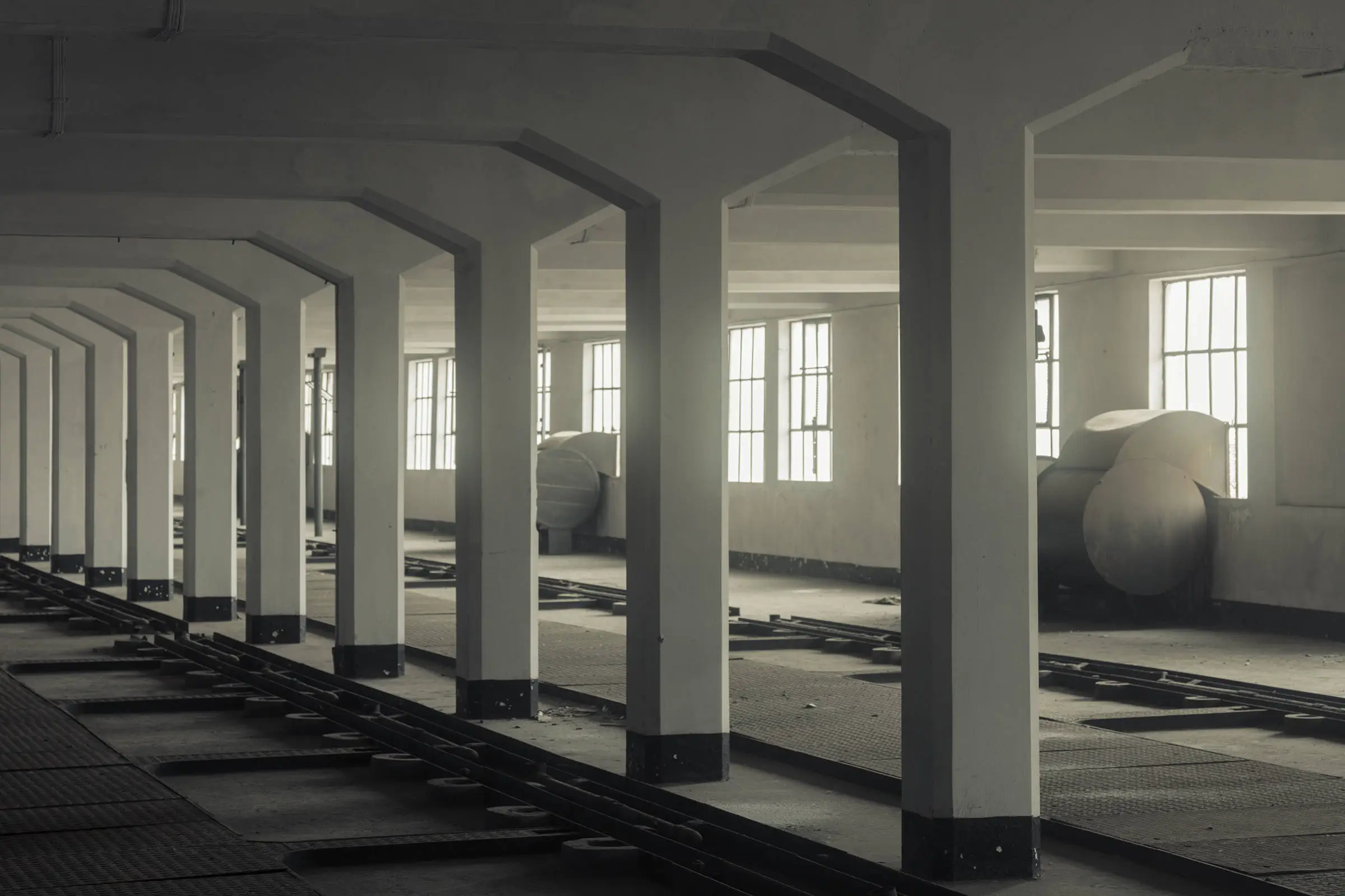 上海相册第四季：50位中外摄影师与40位作家共同描绘的上海梦  第4张