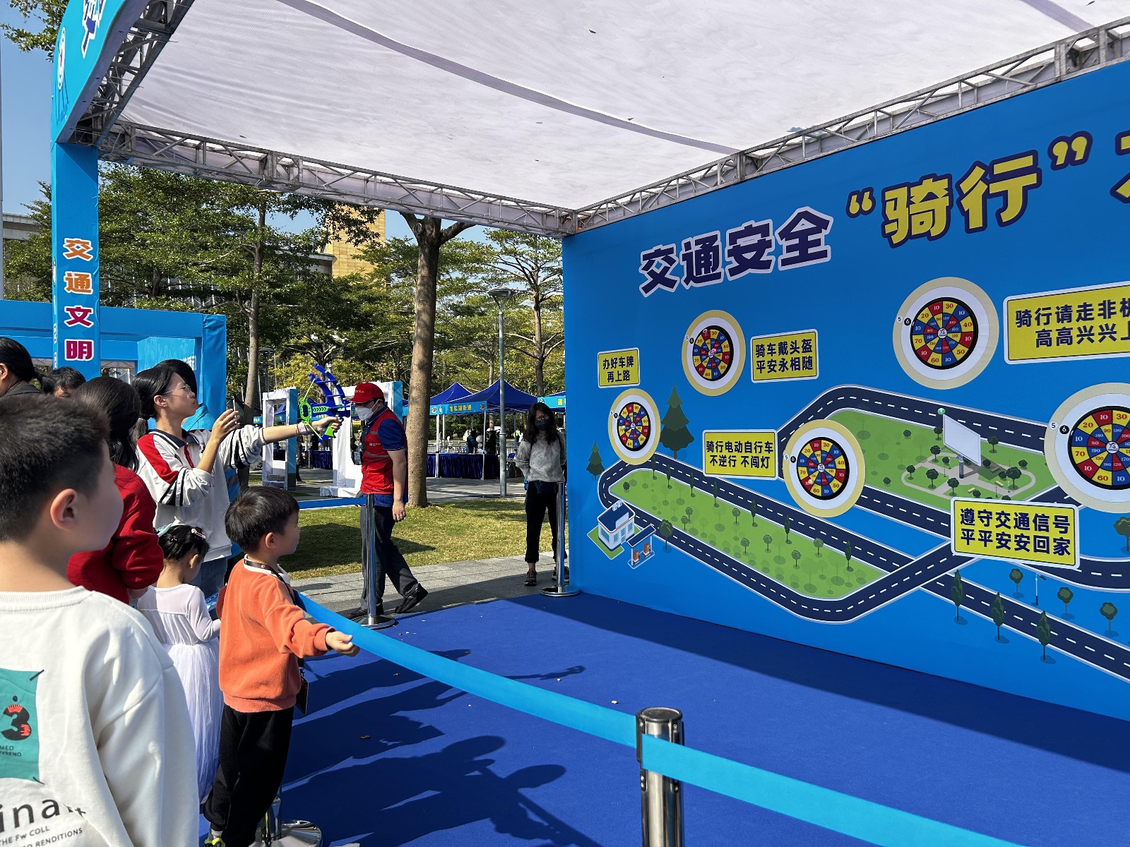 12月7日福田区中心书城北广场，一场文明交通的盛宴，你参与了吗？  第1张