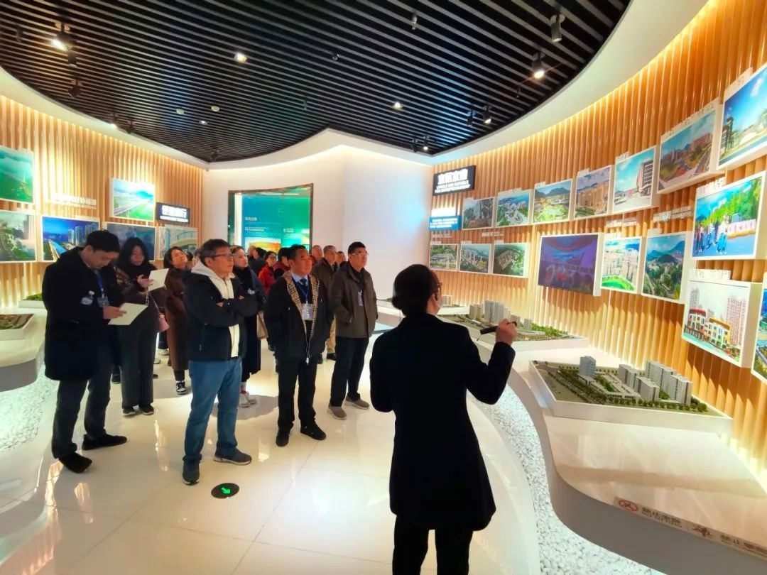 探秘吴越文化：40位海外侨领亲临临安，感受千年瑰宝的璀璨光芒  第2张