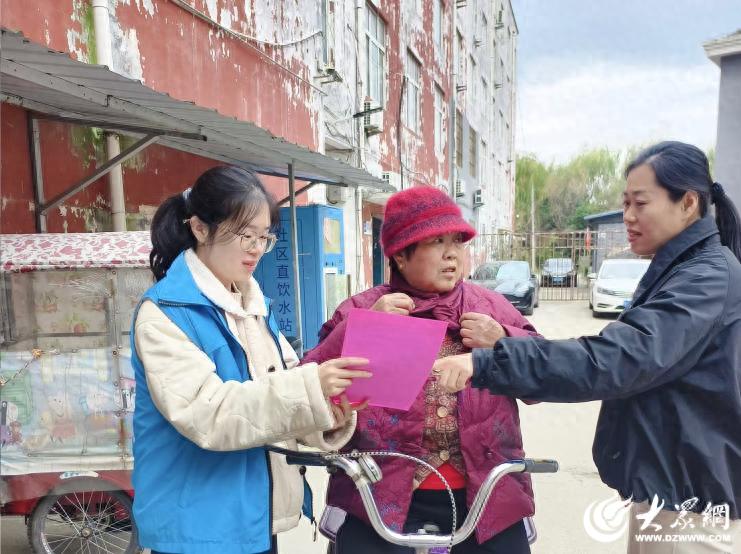 鱼台县唐马镇网格员深入社区，用通俗语言为老年人揭秘邪教与诈骗真相，守护平安家园  第1张