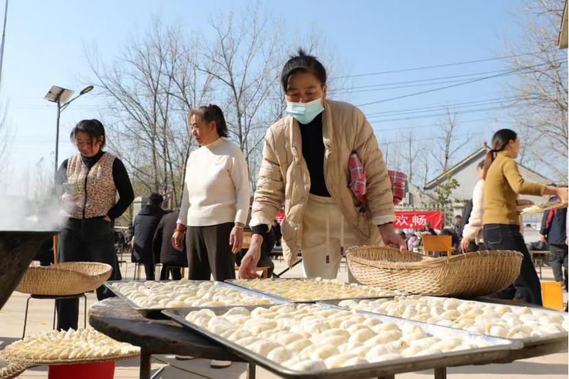 成武县青堌集村孝善敬老饺子宴：一碗饺子，温暖了整个村庄的心  第4张