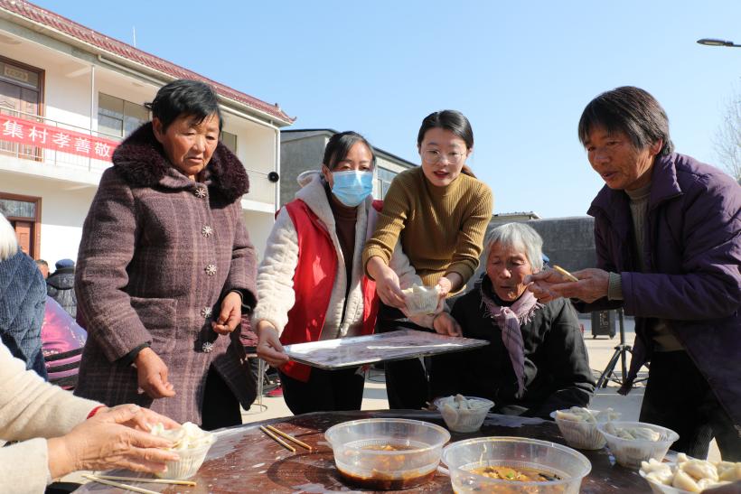 成武县青堌集村孝善敬老饺子宴：一碗饺子，温暖了整个村庄的心  第6张
