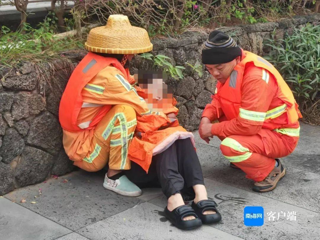 惊险一刻！海口环卫人员水上保洁时勇救落水女子，生死瞬间彰显人间大爱  第1张