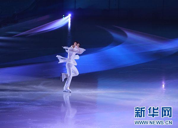 羽生结弦30岁生日冰上演艺：生命的回声，探寻活着的意义  第3张