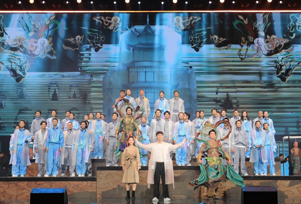 受到召唤·敦煌首演惊艳冰丝带，AI科技与古典舞的完美融合，张艺兴主演引爆全场  第3张