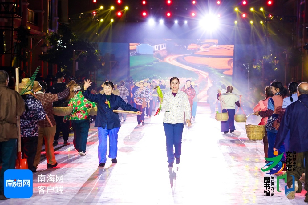 惊！多彩灯光遇上多巴胺建筑，乡村变身超炫T台  第3张