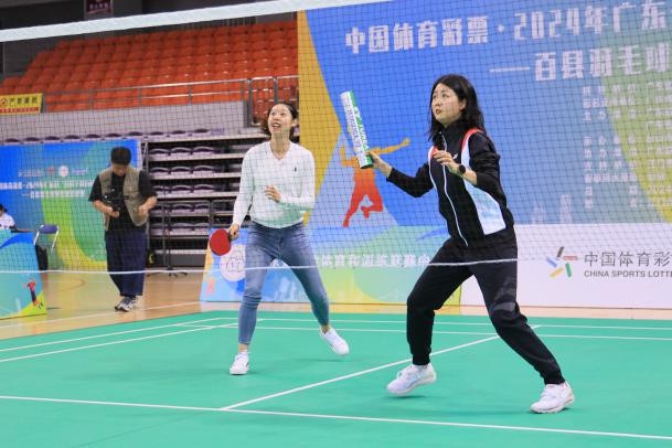 2024广东省百县羽毛球赛圆满收官,珠海香洲区队问鼎冠军,汕尾恩华俱乐部获亚军 第9张 2024广东省百县羽毛球赛圆满收官,珠海香洲区队问鼎冠军,汕尾恩华俱乐部获亚军 第9张