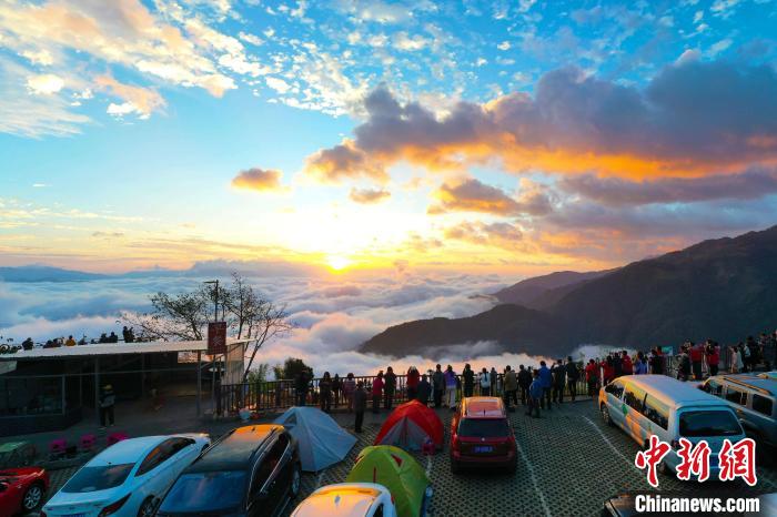 哀牢山：从人类禁区到网红景区，背后隐藏着哪些秘密？  第2张