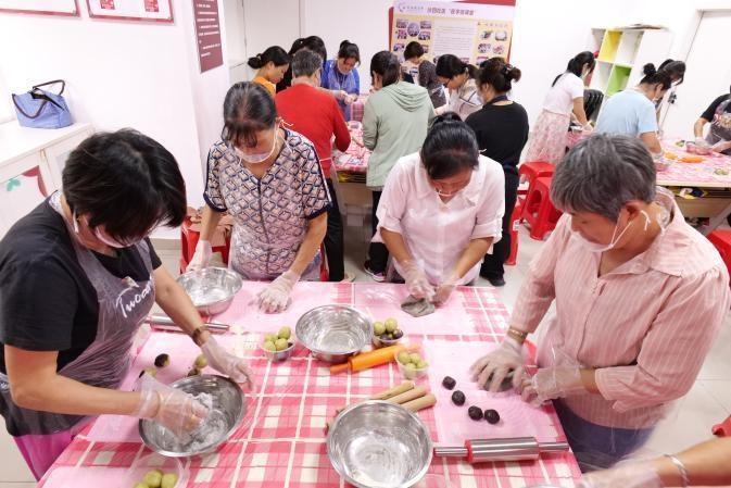 宝安区沙井街道沙四社区邻里节，105 人共享手工茶果制作，快来看看  第4张