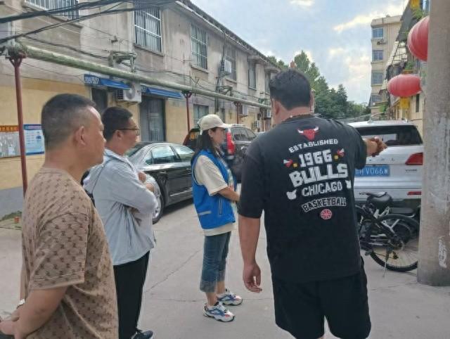 停车纠纷频发，如何化解邻里矛盾？社区网格员有妙招  第1张