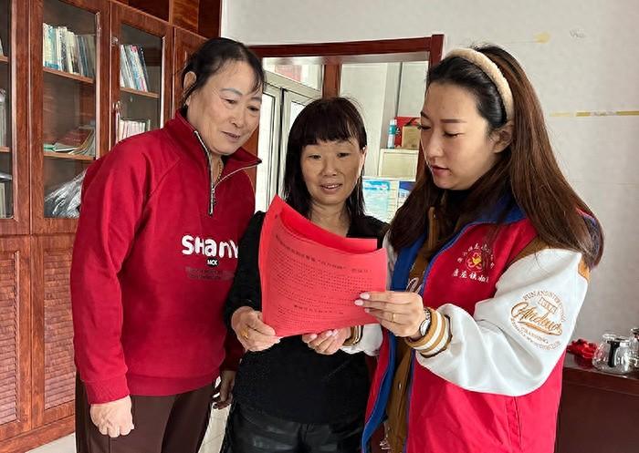 国庆期间，延庆区妇联开展多样普法宣传活动，筑牢反诈防火墙