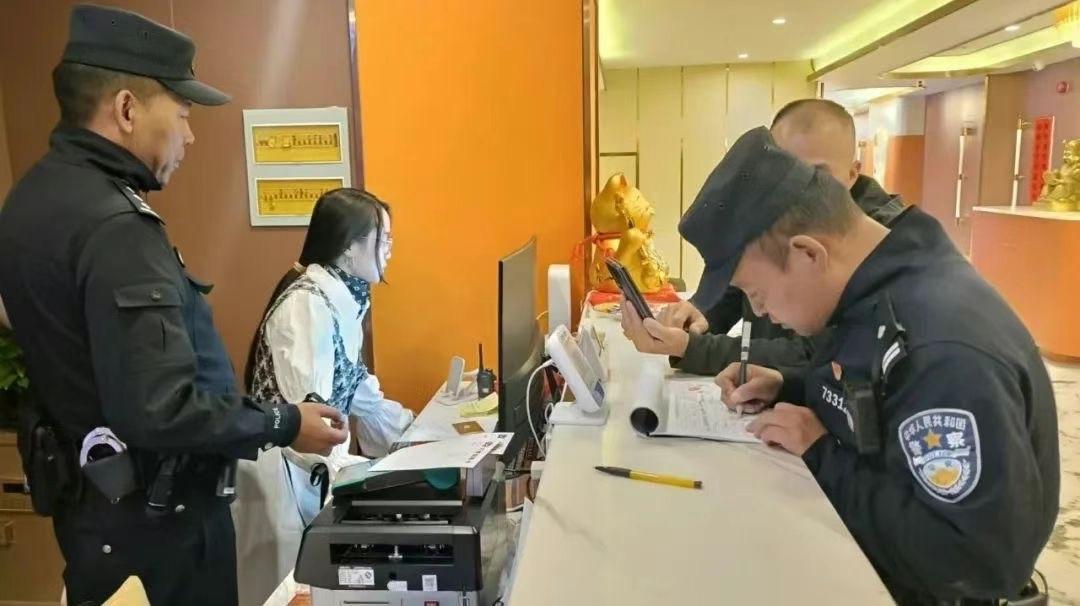 噶尔县公安局清查行动，多警种协同作战，维护社会治安  第2张