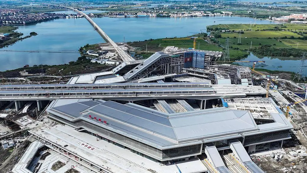全国首座！六边形立体交通枢纽综合体——高铁苏州南站外立面正式亮相  第1张