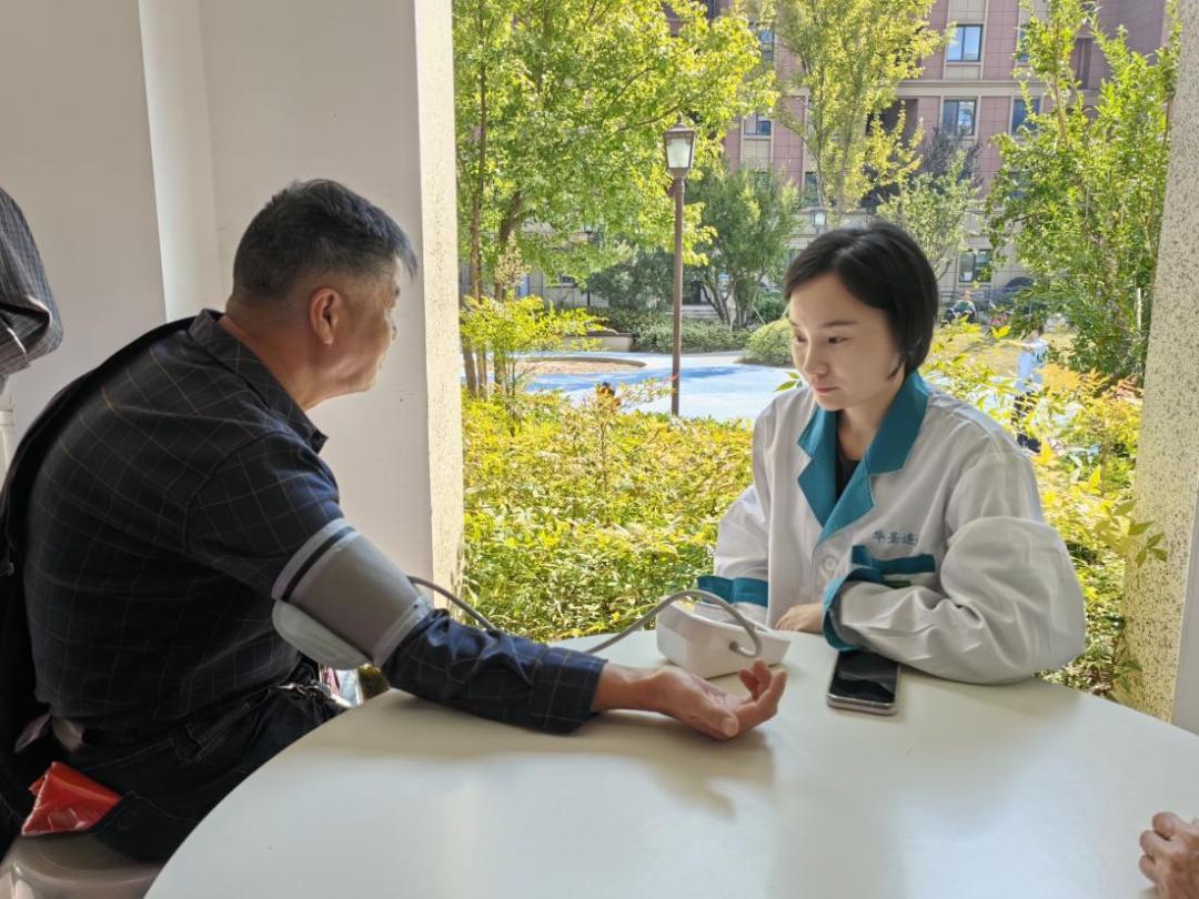 重阳节，德清新市镇为老人举办系列活动，让他们度过温馨快乐节日  第2张